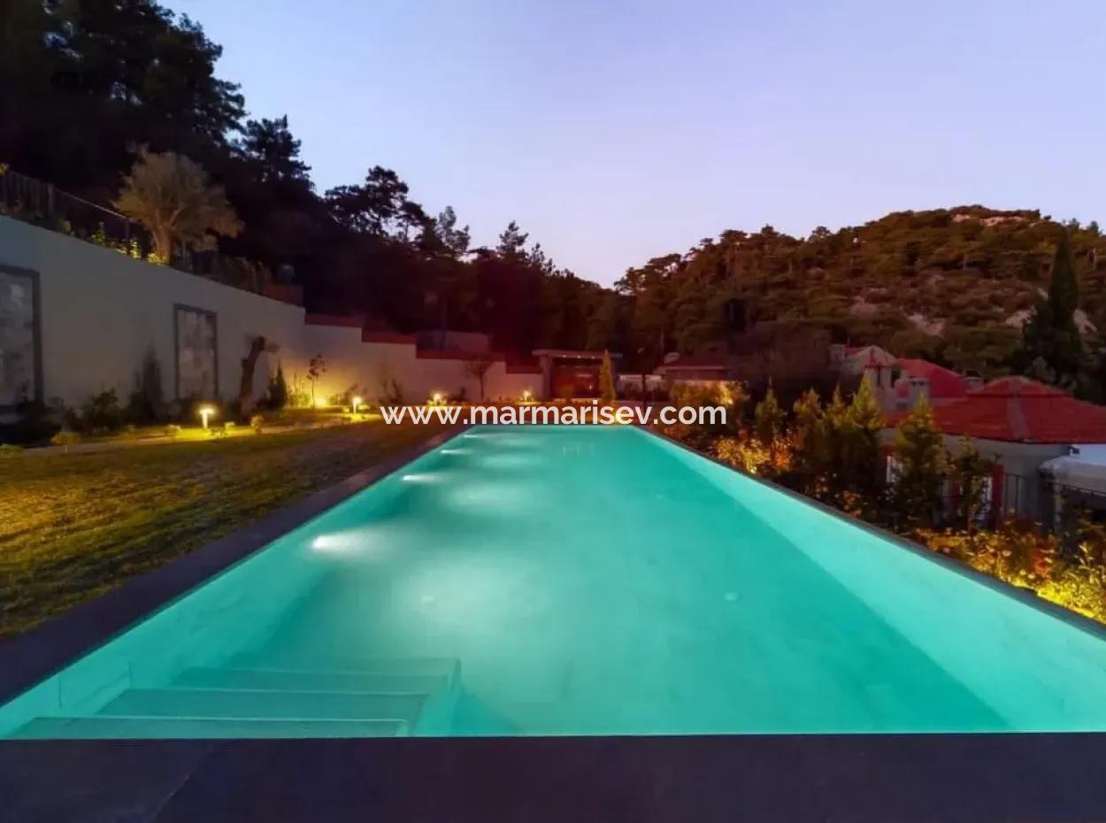 4 Zimmer 1 Wohnzimmer Maßgefertigte Villa Auf 800M2 Grundstück Mit Pool Mit Herrlichem Meerblick In Marmaris Gökbel Gebiet