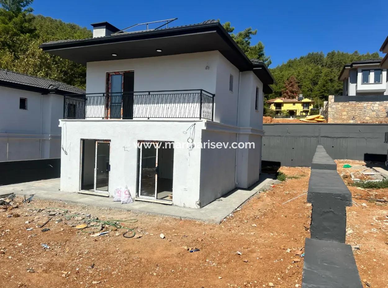 3 Rooms 3 Bathrooms 160M2 Forest View Villa For Sale In Marmaris Çetibeli Mahallesi 400M2 Plot With Full Detached Swimming Pool