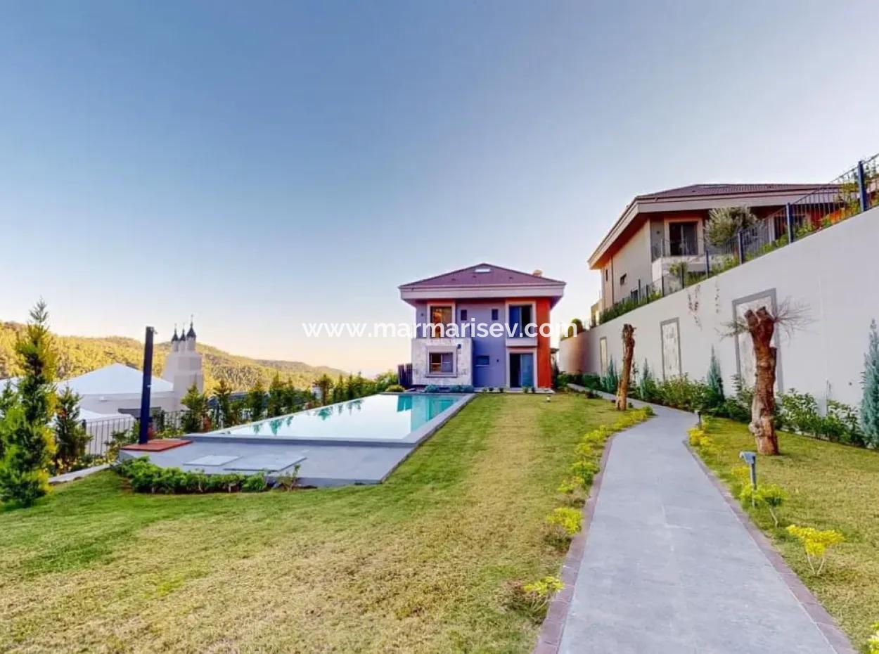 4 Rooms 1 Living Room Custom-Made Villa In 800M2 Plot With Swimming Pool With Magnificent Sea View In Marmaris Gökbel Area