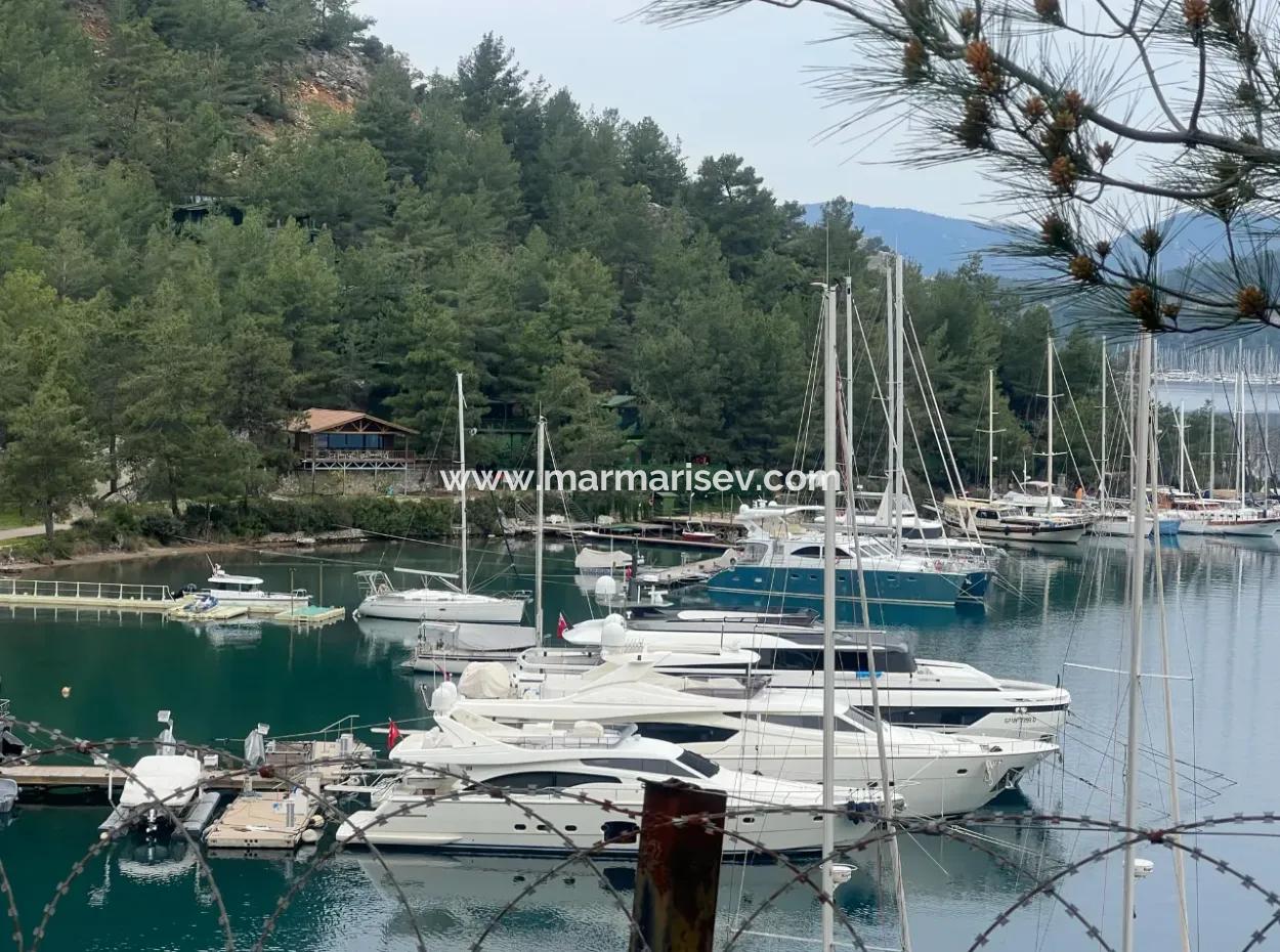 Marmaris Orhaniye Köyünde 1400M2 Denize Sıfır Yatçekek Yeri Hisseli Tapu